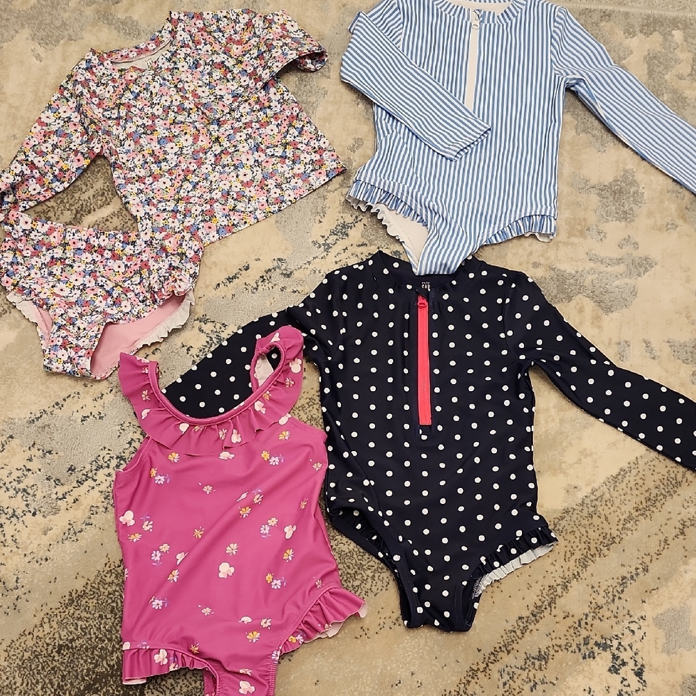 Toddler girls Gap bathing suit bundle size 4t
